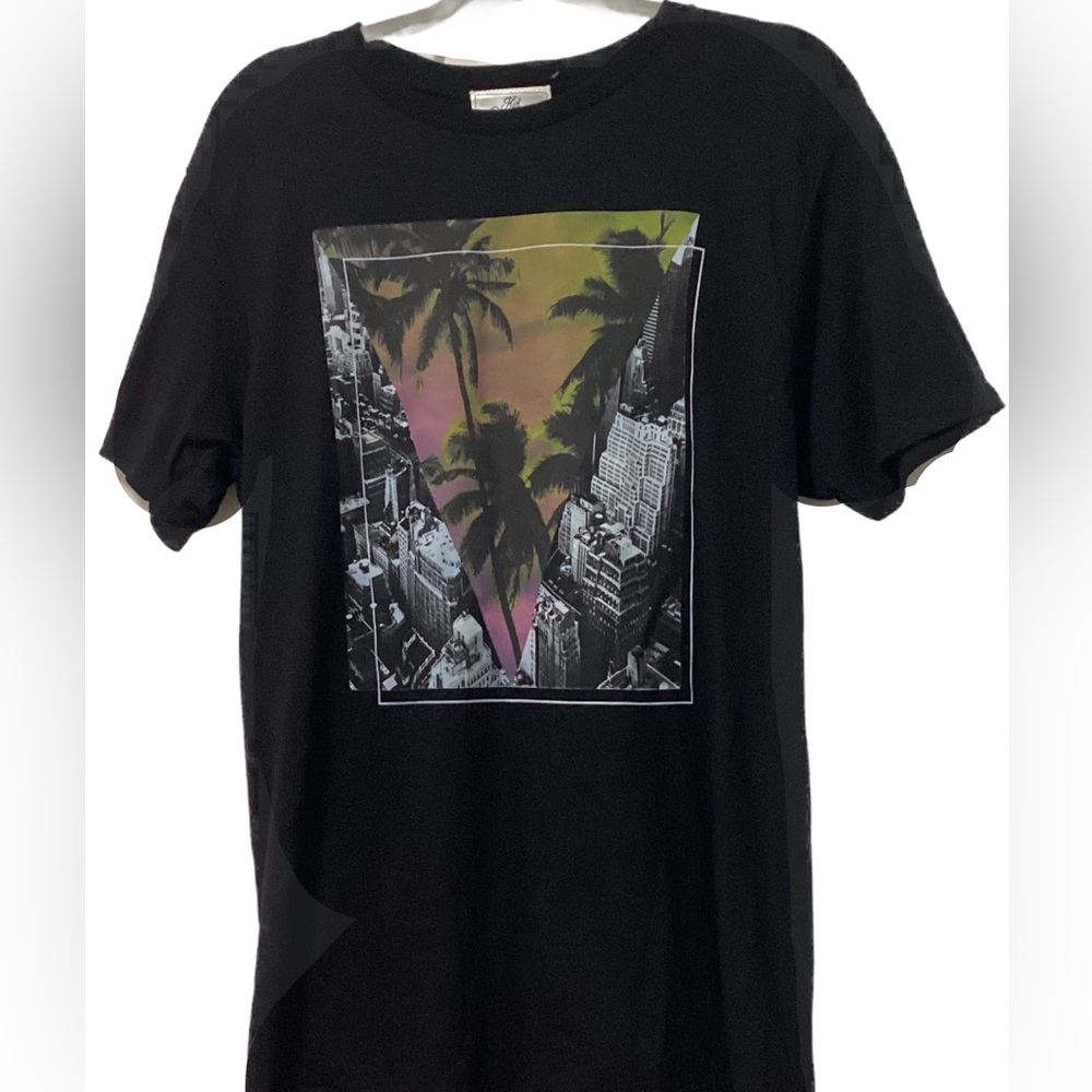 NWT Kid Dangerous- Palm City Graphic Tee